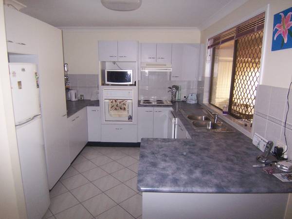 GREAT MARKET STARTER!! Picture 3