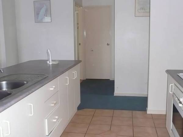 OWNERS ARE DESPERATE TO SELL Picture 2