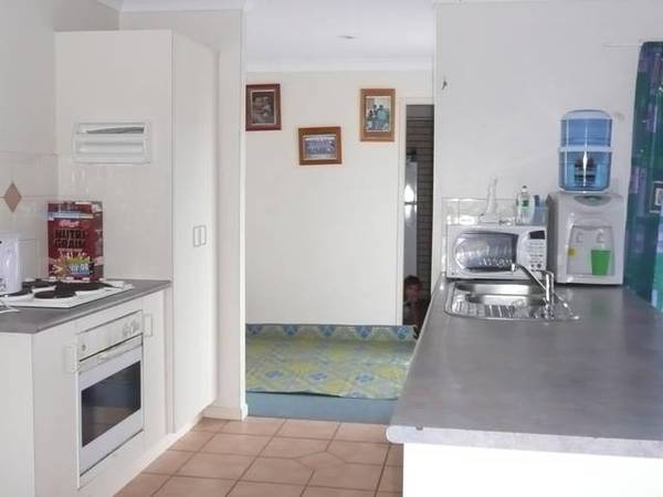 OWNERS ARE DESPERATE TO SELL Picture 3