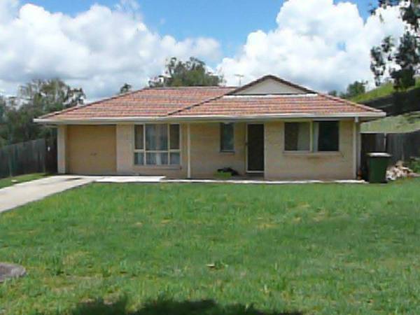 OWNERS ARE DESPERATE TO SELL Picture 1