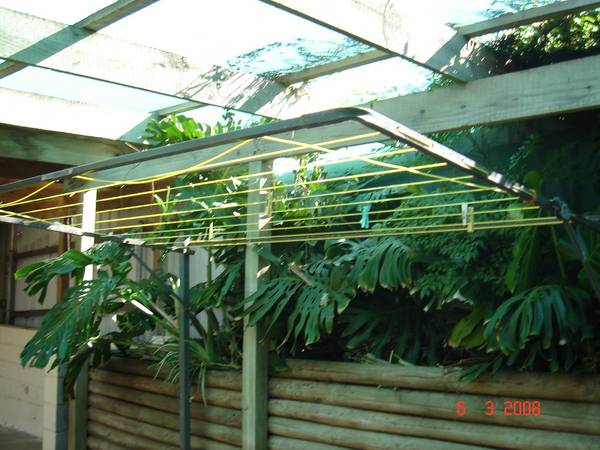 Delightful two bedroom unit in quiet area! Picture 3