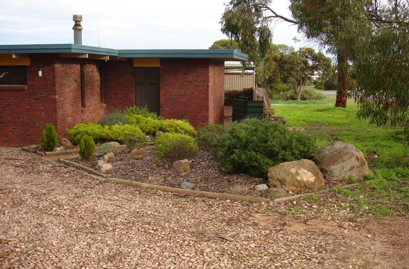 3 Bedroom Kirton Point Home Picture 2