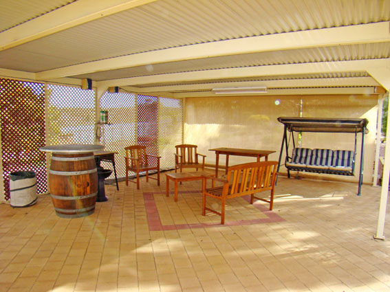 Country Living Within City Limits Picture 3