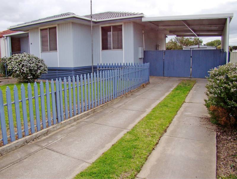 NEW PRICE! Step Inside... You Will Be Pleasantly Surprised Picture 3