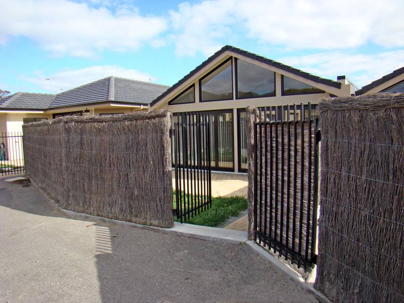 Comfortable Marina Living! Picture 2