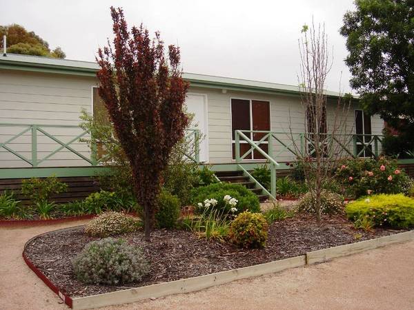 POSITION... LIFESTYLE... CONVENIENCE... Picture 1