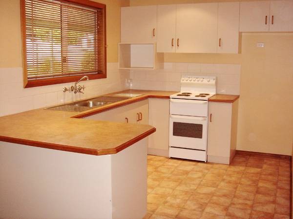 POSITION... LIFESTYLE... CONVENIENCE... Picture 2