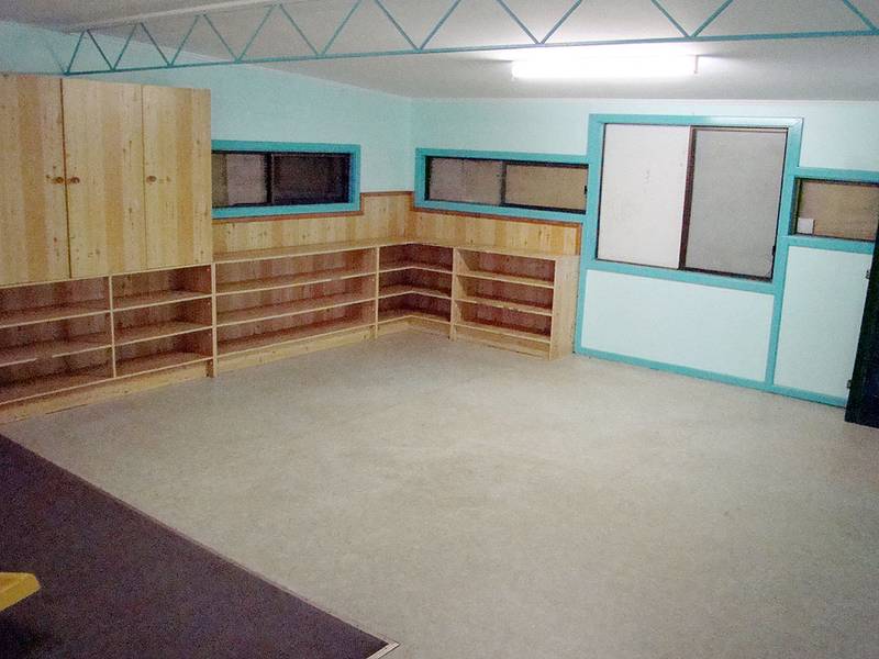 NEW PRICE...........Ready for your personal touch! Picture 3