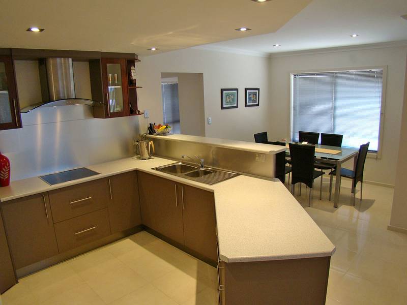 A TOUCH OF CLASS.. Picture 2