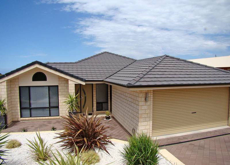 A TOUCH OF CLASS.. Picture 1