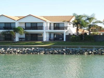 MODERN & WATERFRONT, WHAT MORE COULD YOU WANT? Picture