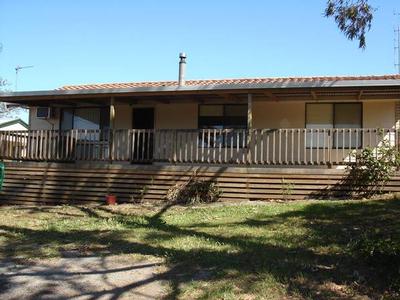 Serenity Only 5 Minutes From Town Picture Serenity Only 5 Minutes From Town Picture