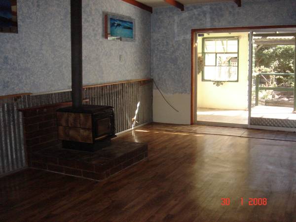 3 to 4 Bedroom Home with Granny Flat! Enquire Today! Picture 3