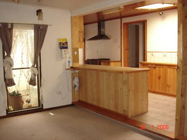 3 to 4 Bedroom Home with Granny Flat! Enquire Today! Picture 2