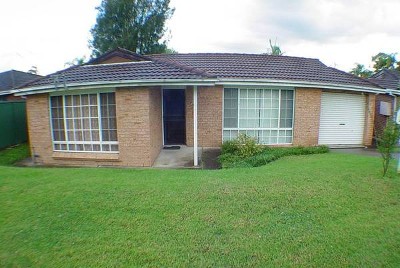 four bedrooms / garage Picture