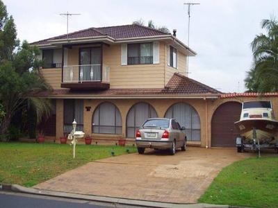 Large 5 Bedroom Family Home Picture