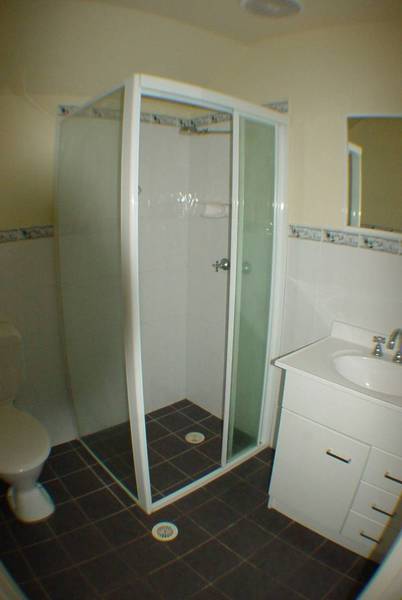 Double garage / Ensuite Picture 2