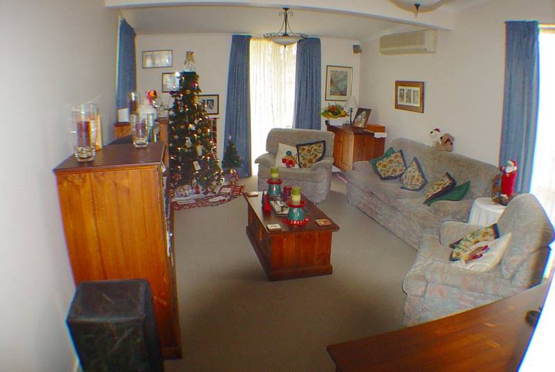 4 Bedroom / Double Garage Picture 3