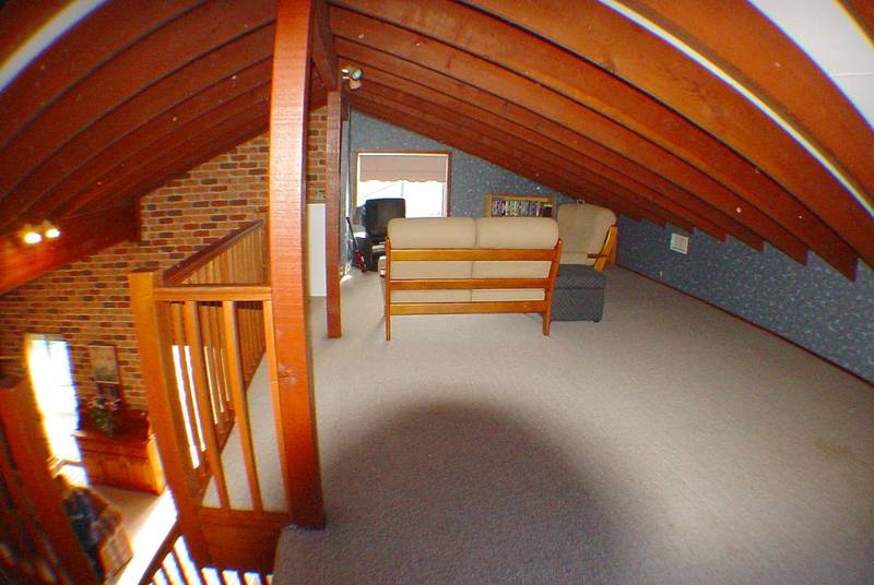 "Cul-De-Sac Stunner" Picture 3