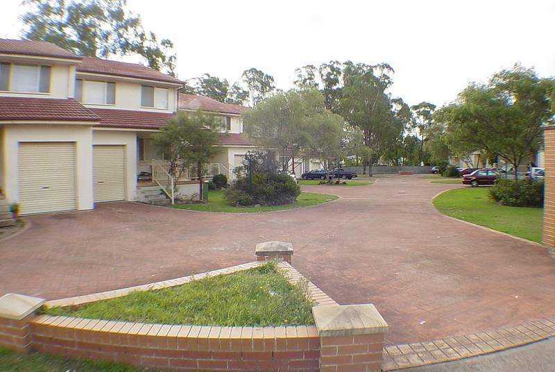 Big Court Yard Picture 2