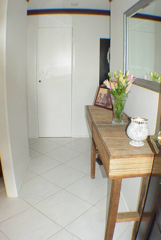 Vendor says sell it,
Offers over $350,00 will be considered Picture 3