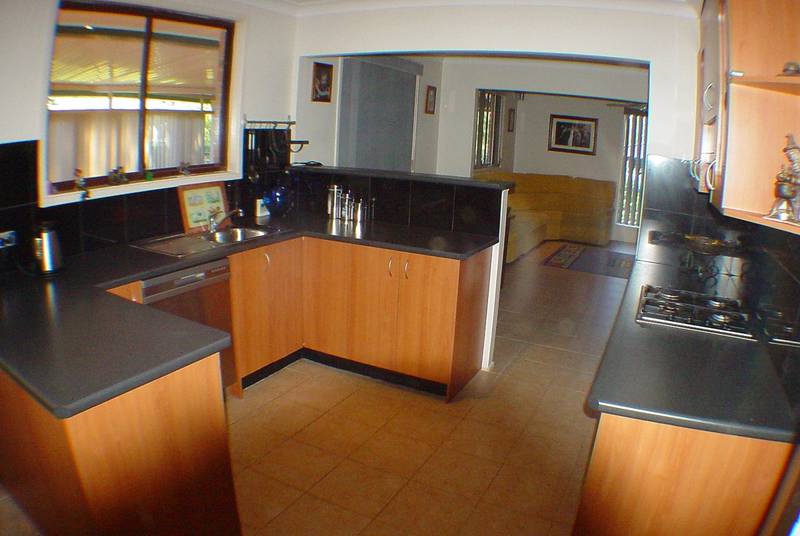 Cul-De-Sac Family Home Picture 2