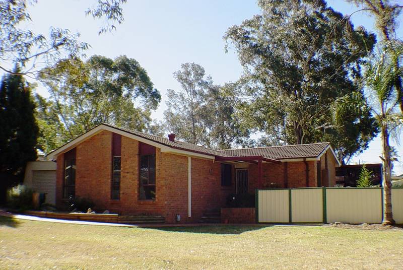 Cul-De-Sac Family Home Picture 1