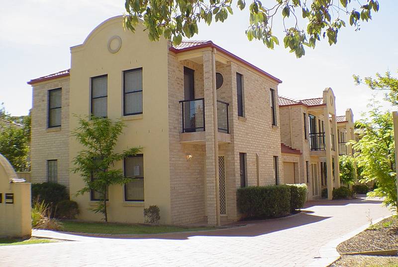 Executive Townhouse Picture 1