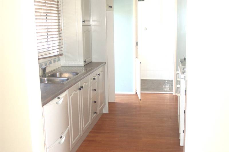 OPEN HOUSE FRI 13TH NOV AT 4:30-4:45PM & MON 16TH NOV AT 10:00-10:15AM Picture 2