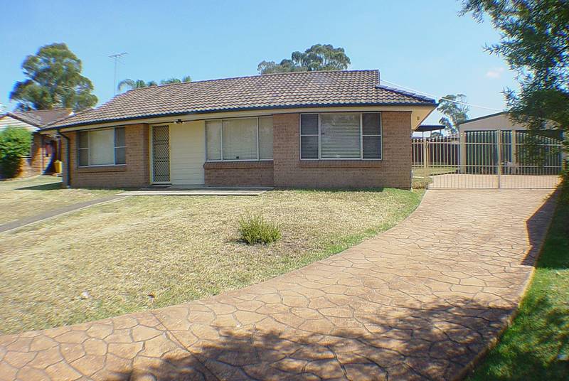 Need a Huge Garage? Picture 1