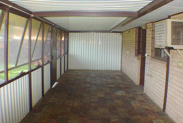 Development Potential / 796m2 block Picture 3