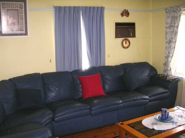 GUEST ROOM OR A TEENAGE RETREAT Picture 2