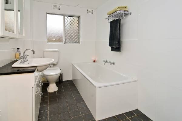 BIGGER IS BETTER Picture 3