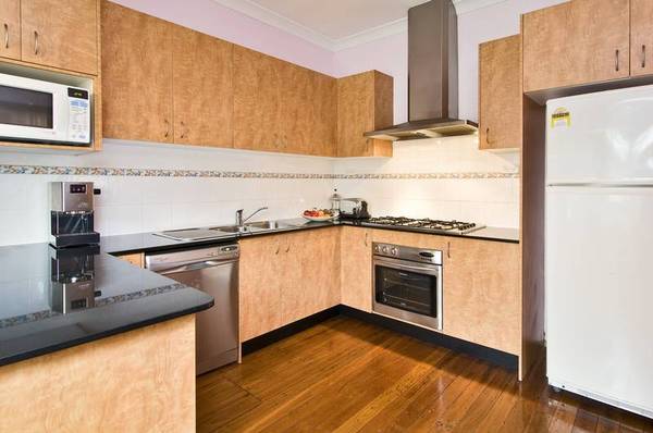 GREAT FAMILY STARTER
'ENTER FROM BARWON ROAD' Picture 3