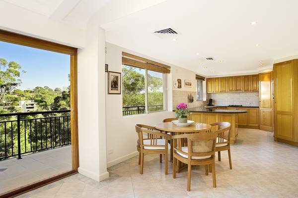 RENOVATED FAMILY RESIDENCE Picture