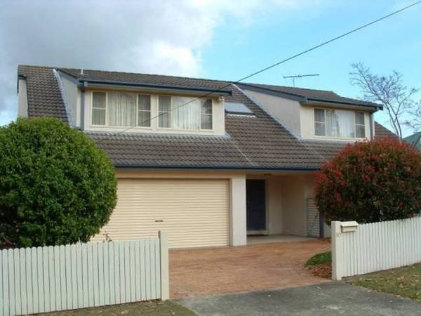 Perfectly Located Family Home Picture 2