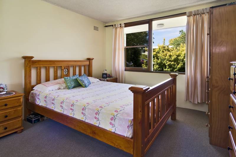 GARDEN OUTLOOK Picture 2