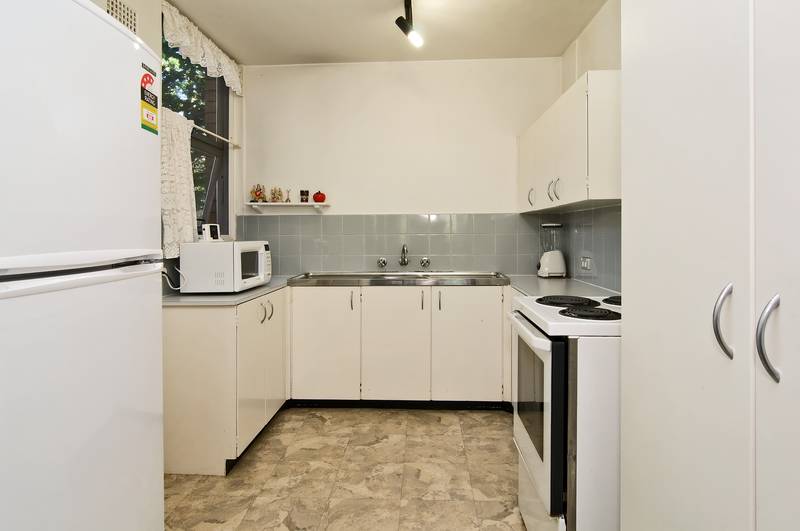 GARDEN OUTLOOK Picture 3