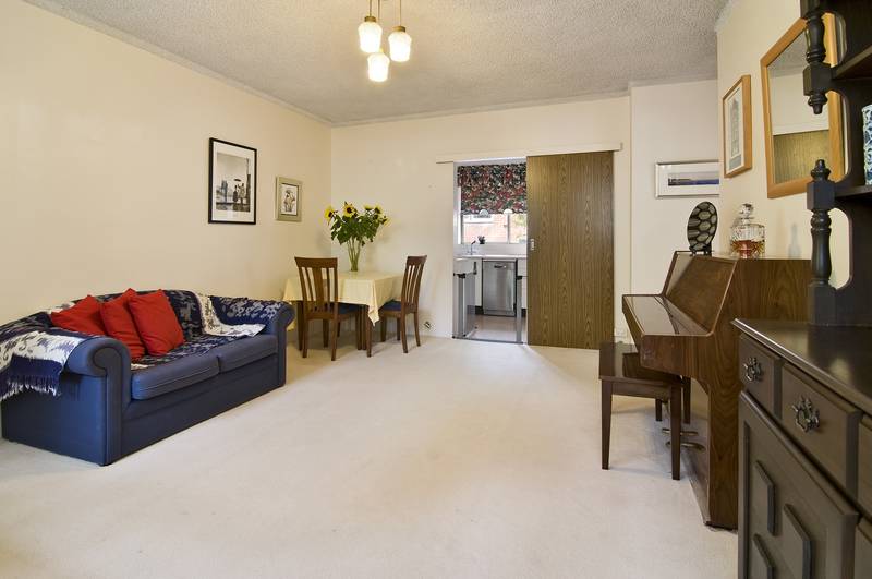 PENINSULAR LIVING Picture 1