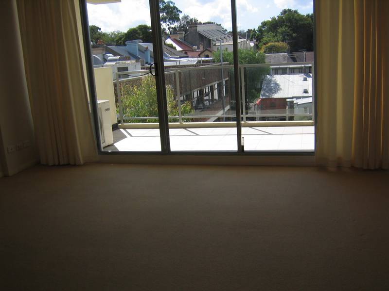 Convenient location Picture 1