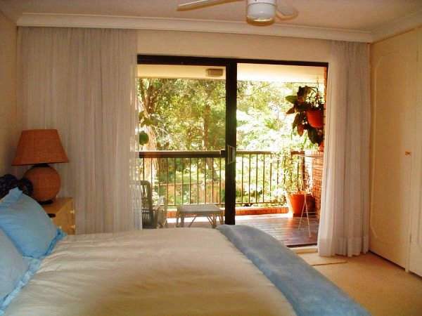 It's got the LOT!! Picture 3