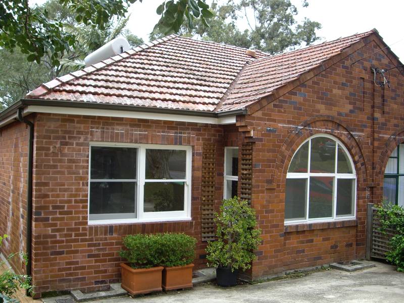 Spacious and Bright! Picture 1