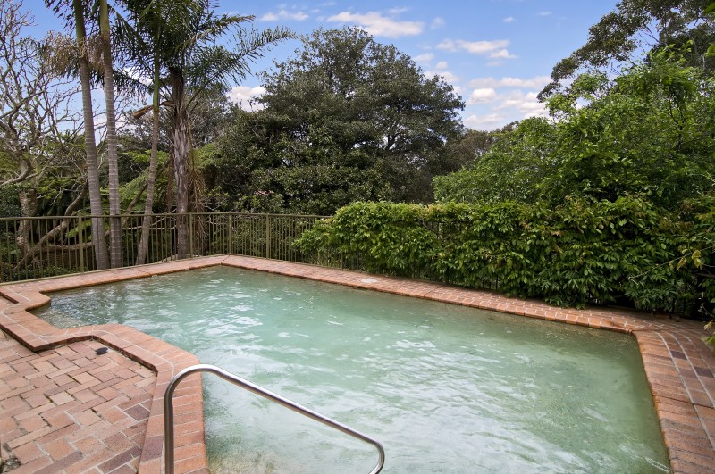 TRANQUIL HAVEN IN THE HEART OF LANE COVE! Picture 3