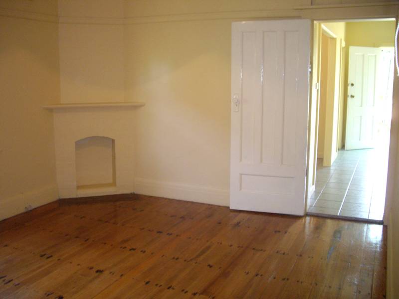 Ideal Location!!! Picture 2