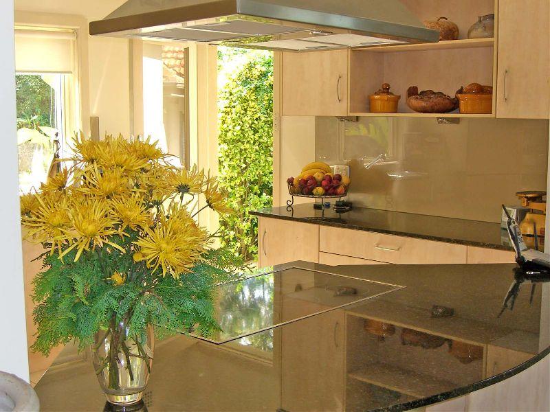 Great Greenwich HOME! Picture 3