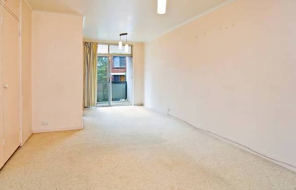 HANDY LOCATION Picture 1