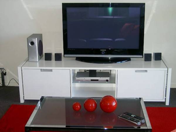 'Canberra City' Fully Furnished Picture 1