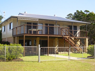 $600 pw Low Season / $1200 pw High Season (Pet Friendly) Picture $600 pw Low Season / $1200 pw High Season (Pet Friendly) Picture