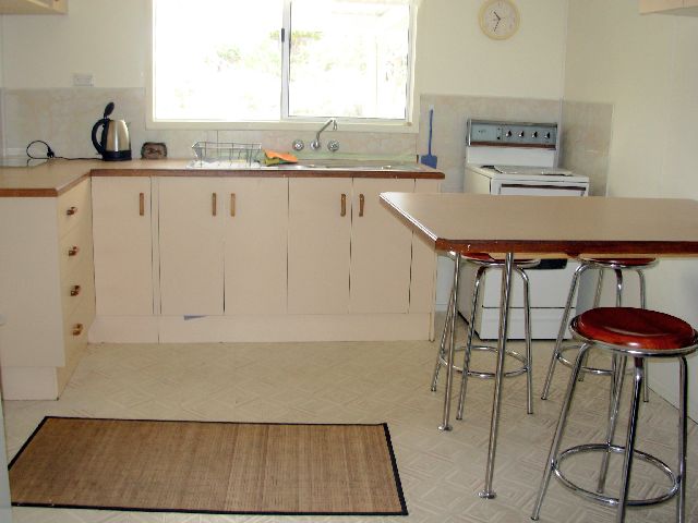 $230 per week Picture 2