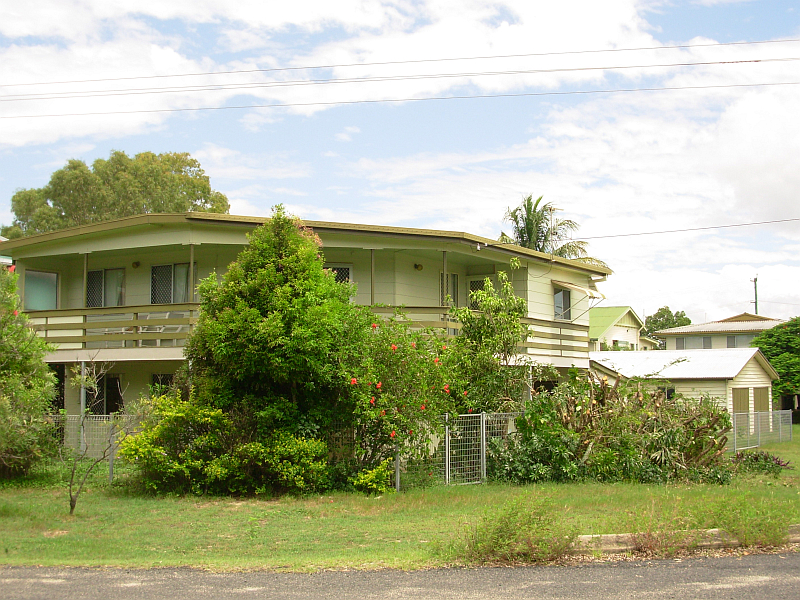 Soak Up the Ocean Views from this Esplanade Gem Picture 1
